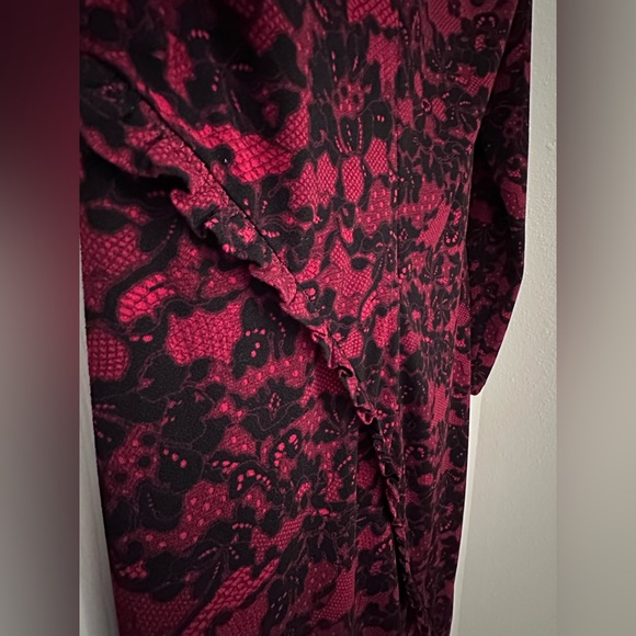 Michael Kors Long Sleeve Red and Black Floral Print Ruffled Body-con Dress - Picture 8 of 8